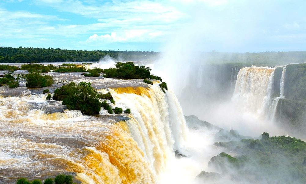 Iguazu Falls from the middle